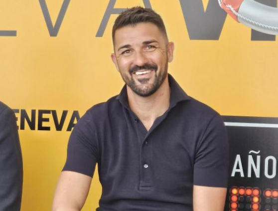 b体育官网登录-比利亚专访：亚马尔才18岁却肩负过重责任，后悔当初选7号