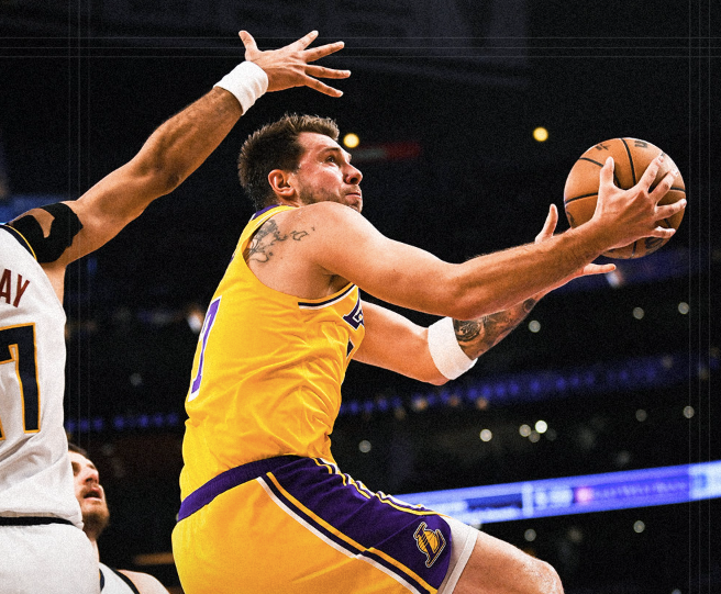 b体育-最多领先17分！湖人火力全开：东契奇16分8助，詹姆斯单节11分